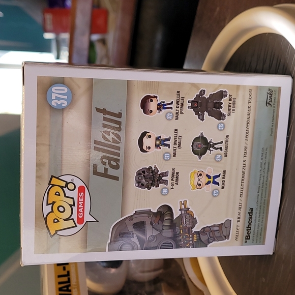 T-51 Blue Power Armor - Picture 3 of 4